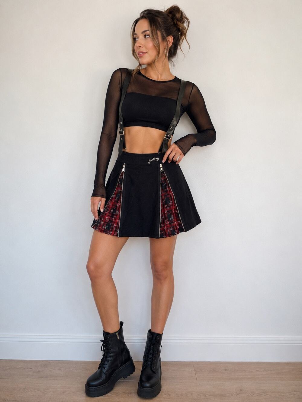 Her Universe Disney Cruella De Vil Black Red Zipper Pleat Suspender Skirt Size M